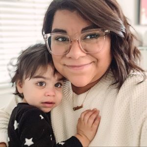 Meet your Posher, Ana